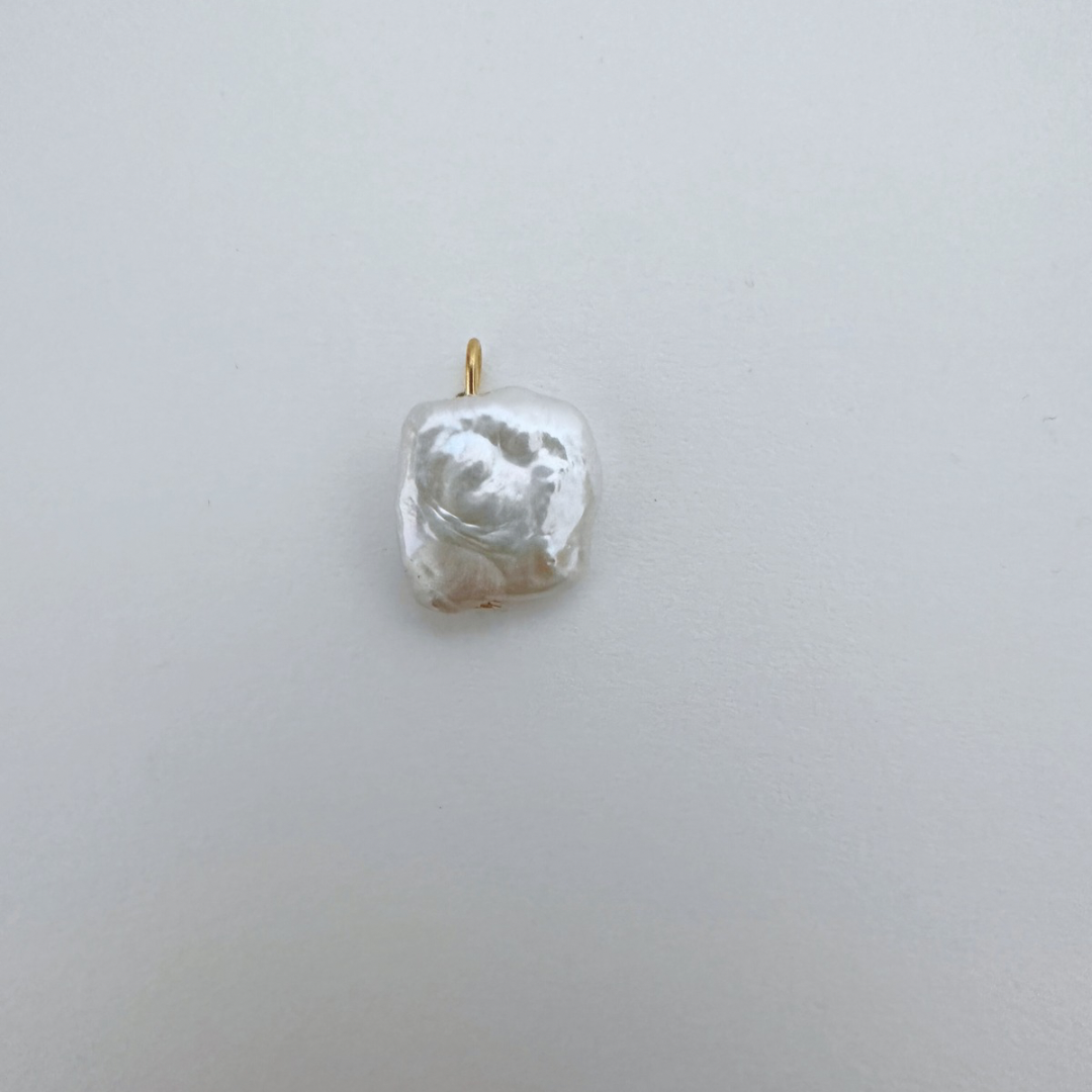 charm PÉROLA QUADRADA