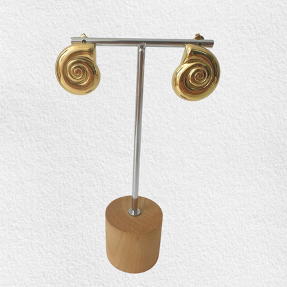 brincos em aço CARACOL