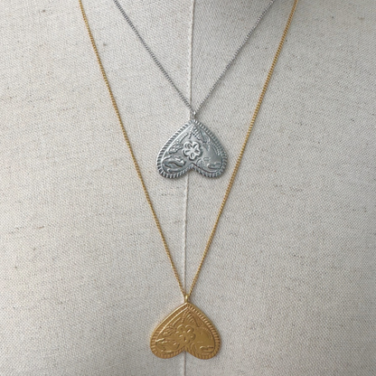 colar em aço CORAÇÃO