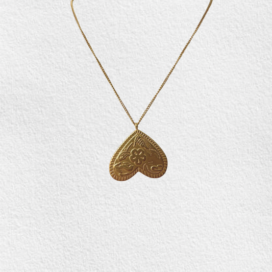 colar em aço CORAÇÃO